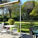 Le Castel Szálloda Brissac-Quincé