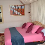 Le Castel Hotel