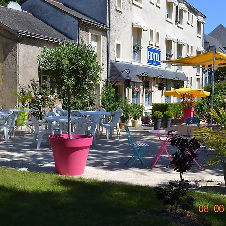 Le Castel 3* Brissac-Quince