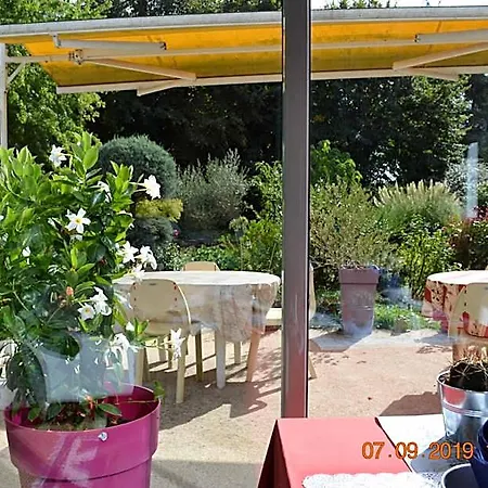 Le Castel Hotel