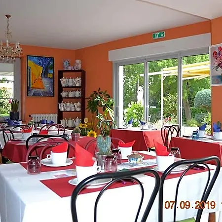 Le Castel Hotel 3*