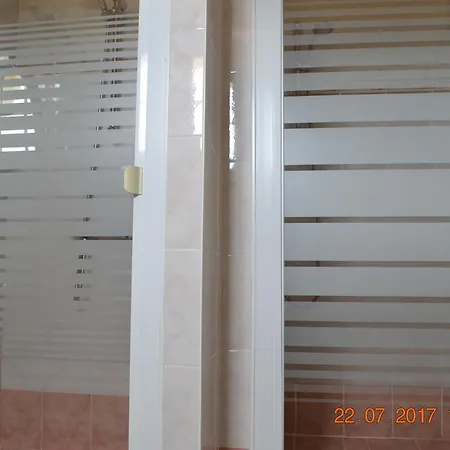 乐卡斯特酒店 3*