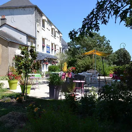 乐卡斯特酒店 酒店 Brissac-Quince