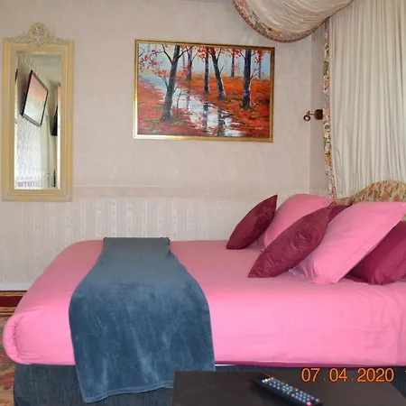 מלון Le Castel 3*