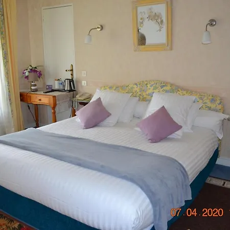 Le Castel מלון Brissac-Quince