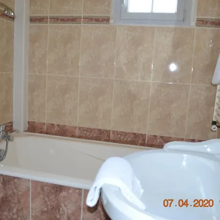 乐卡斯特酒店 3*