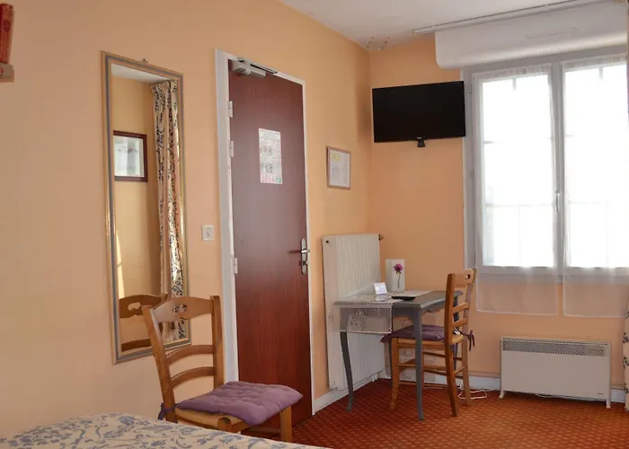 Le Castel Hotel Brissac-Quince