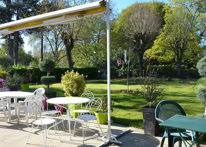 Le Castel Hotel Brissac-Quince