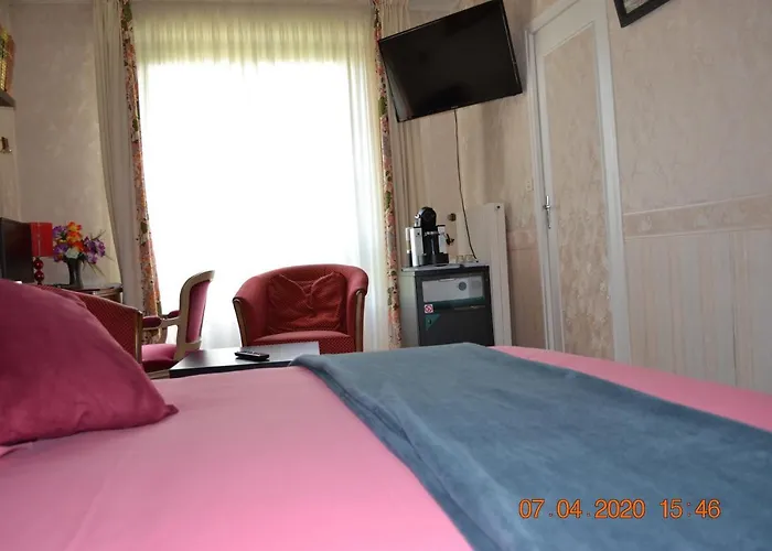 Le Castel 3* Brissac-Quincé