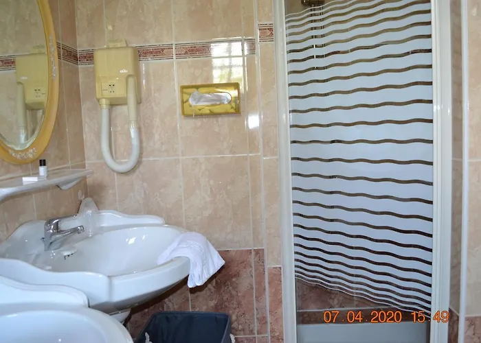 Le Castel Szálloda 3*