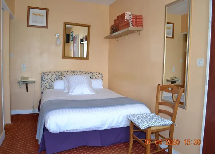 Le Castel Brissac-Quince